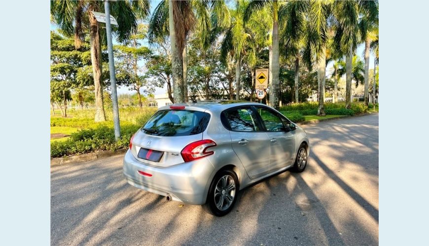 PEUGEOT 208 1.5 ACTIVE 8V FLEX 4P MANUAL - N/D - 2014 Foto 5 (Grande)