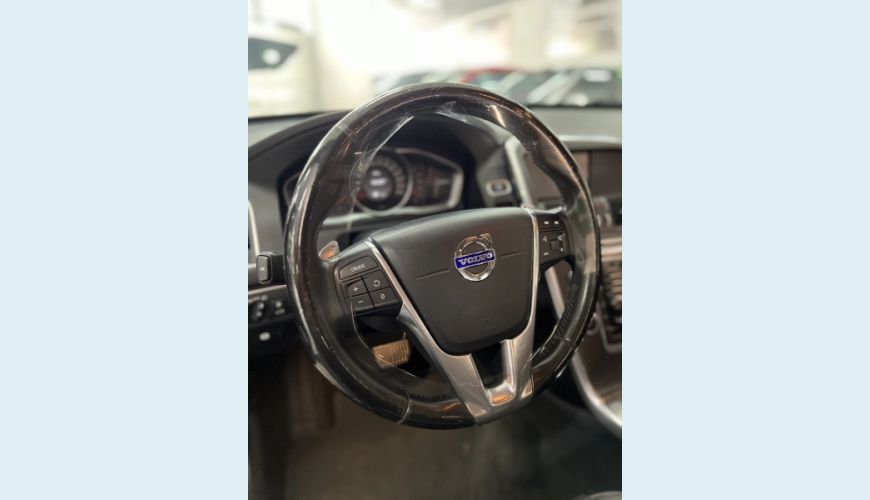 VOLVO XC60 2.0 T5 KINETIC 4P AUT. - PRETO - 2016 Foto 5 (Grande)