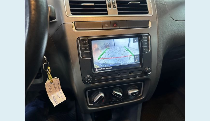 VOLKSWAGEN FOX 1.6 MSI TOTAL FLEX XTREME 4P MANUAL - N/D - 2019 Foto 5 (Grande)