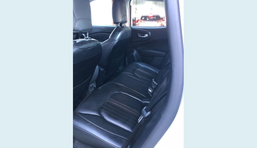 FIAT TORO 2.0 16V TURBO DIESEL VOLCANO 4WD AT9 - BRANCO - 2017 Foto 5 (Grande)