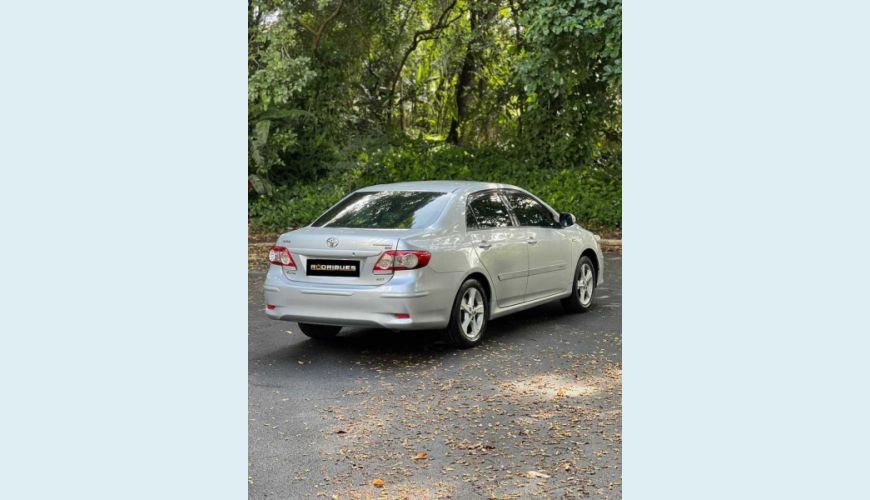 TOYOTA COROLLA 2.0 XEI MULTI-DRIVE S FLEX - PRATA - 2013 Foto 5 (Grande)
