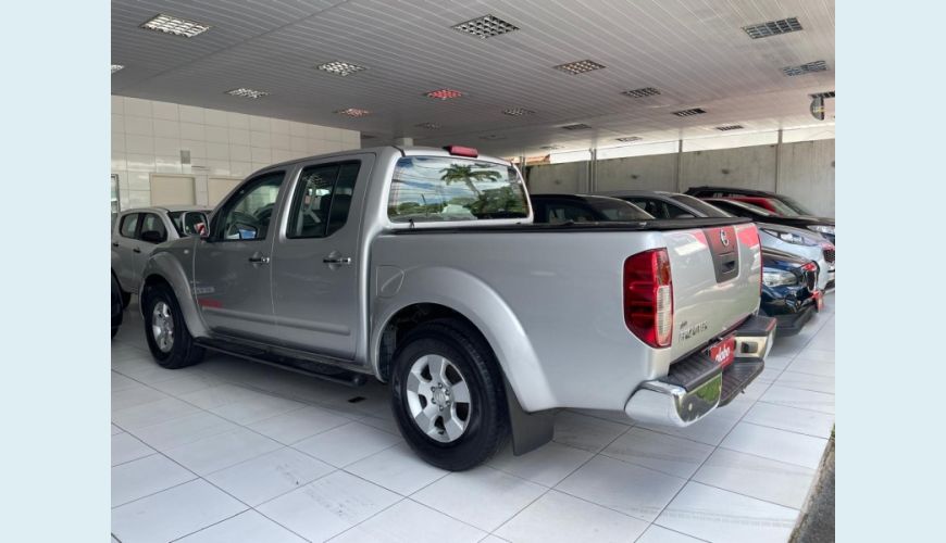 NISSAN FRONTIER 2.5 S 4X2 CD TURBO ELETRONIC DIESEL 4P MANUAL - PRATA - 2014 Foto 5 (Grande)
