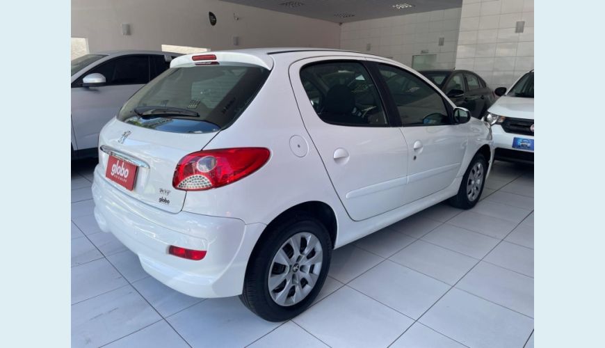 PEUGEOT 207 1.4 ACTIVE 8V FLEX 4P MANUAL - BRANCO - 2014 Foto 5 (Grande)