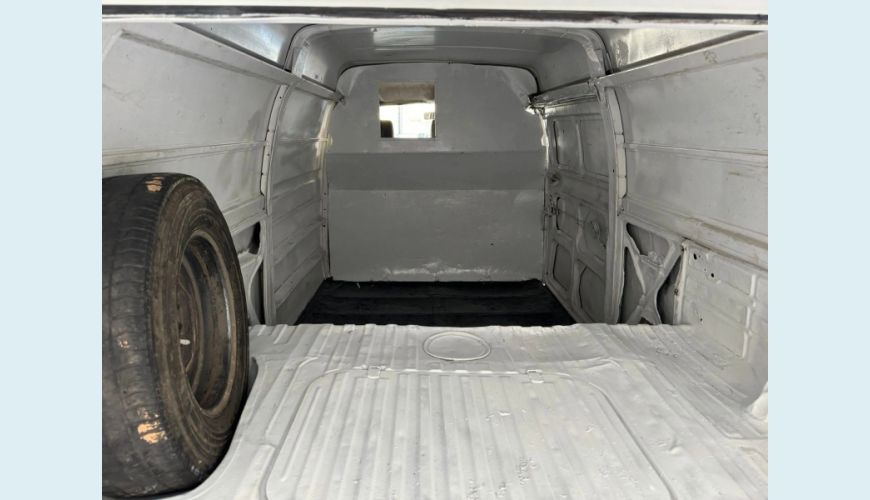 VOLKSWAGEN KOMBI 1.4 MI FURGÃO 8V FLEX 3P MANUAL - BRANCO - 2011 Foto 5 (Grande)