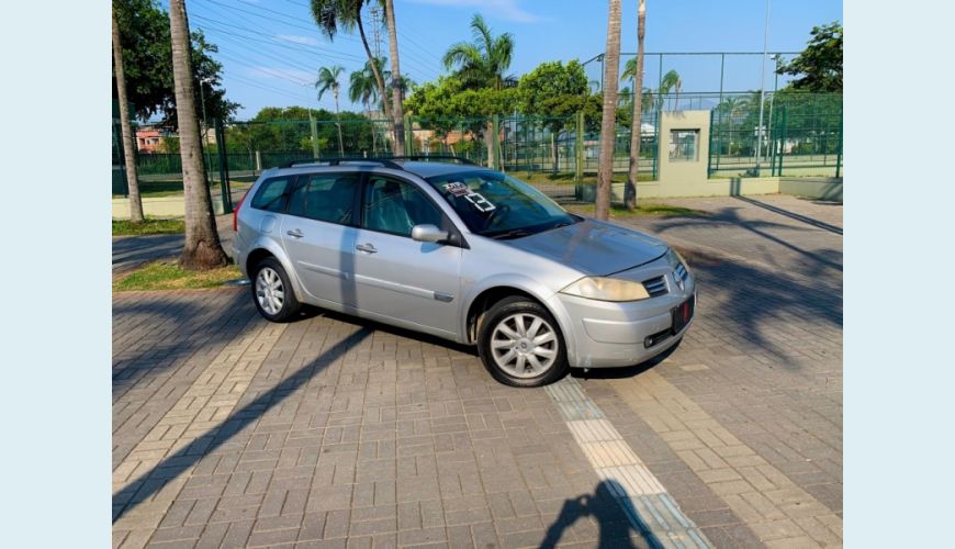 RENAULT MEGANE 1.6 DYNAMIQUE GRAND TOUR 16V FLEX 4P MANUAL - N/D - 2013 Foto 5 (Grande)