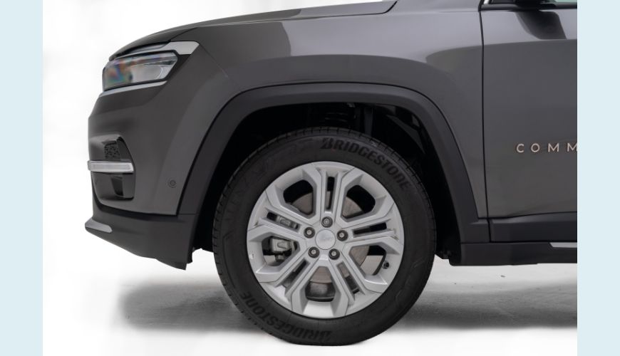 JEEP COMMANDER 1.3 T270 TURBO FLEX LONGITUDE AT6 - CINZA - 2024 Foto 5 (Grande)