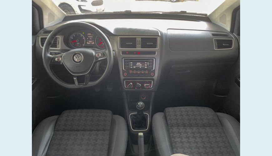 VOLKSWAGEN FOX 1.6 MSI COMFORTLINE 8V FLEX 4P MANUAL - PRETO - 2016 Foto 5 (Grande)