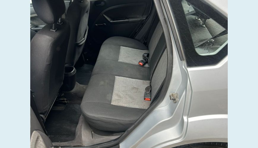 FORD FIESTA SEDAN SE 1.6 8V FLEX 4P - PRATA - 2013 Foto 5 (Grande)