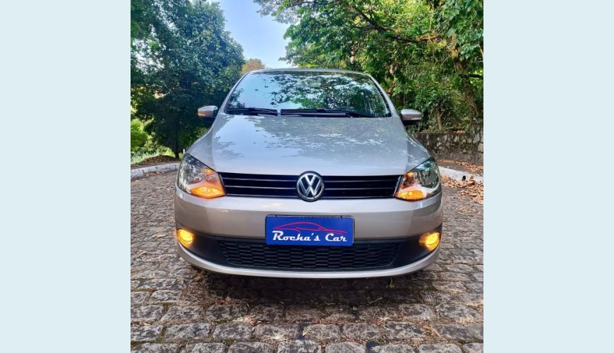 VOLKSWAGEN FOX I-TREND 1.6 MANUAL - PRATA - 2014 Foto 5 (Grande)