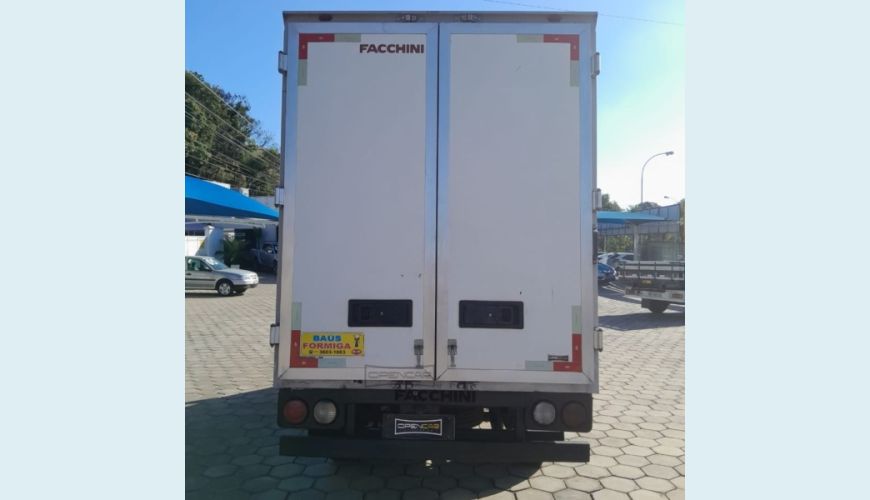 KIA BONGO 2.5 K-2500 4X2 CS TURBO DIESEL 2P MANUAL - BRANCO - 2014 Foto 5 (Grande)