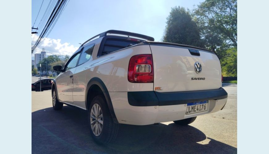 VOLKSWAGEN SAVEIRO TRENDLINE 1.6 MSI CD FLEX - BRANCO - 2015 Foto 5 (Grande)