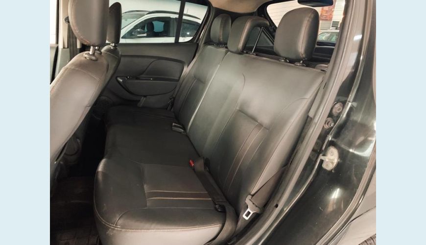 RENAULT SANDERO STEP 16R - PRETO - 2016 Foto 5 (Grande)