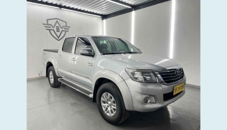 TOYOTA HILUX - PRATA - 2013 Foto 5 (Grande)