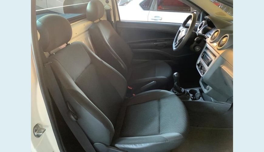 VOLKSWAGEN NOVA SAVEIRO RB MBVS - BRANCO - 2018 Foto 5 (Grande)