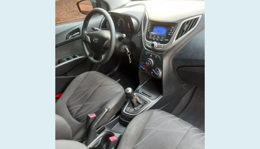 HYUNDAI HB 20 1.0M COMFOR - BRANCO - 2015 Foto 5 (Grande)