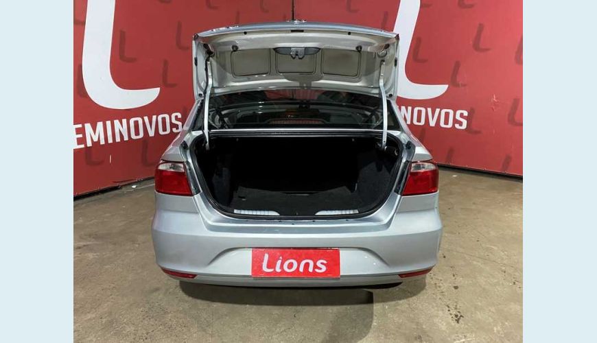 VOLKSWAGEN VOYAGE 1.6 TRENDLINE FLEX - PRATA - 2018 Foto 5 (Grande)