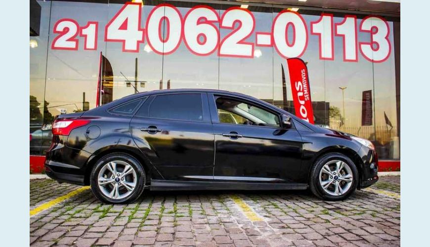 FORD FOCUS HATCH SE 2.0 16V POWERSHIFT - PRETO - 2015 Foto 5 (Grande)