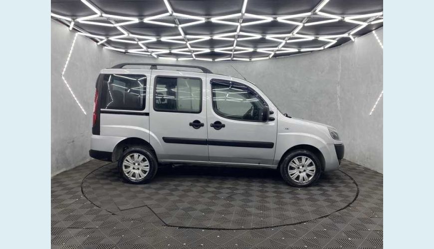 FIAT DOBLO ESSENCE 1.8 16V FLEX - PRATA - 2020 Foto 5 (Grande)