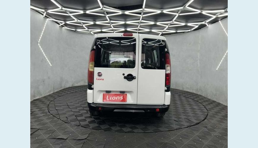 FIAT DOBLO ESSENCE 1.8 16V FLEX - BRANCO - 2020 Foto 5 (Grande)