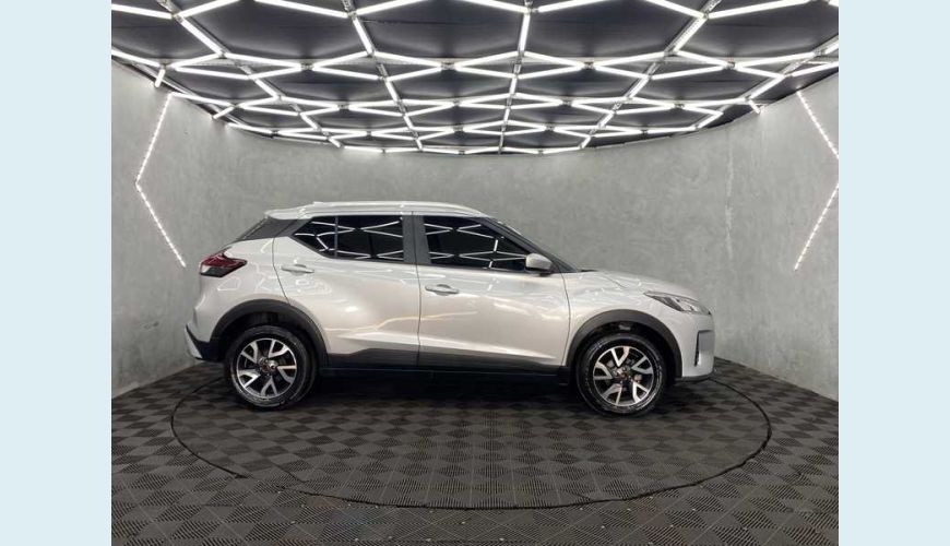 NISSAN KICKS SENSE 1.6 FLEX AUT. - PRATA - 2022 Foto 5 (Grande)