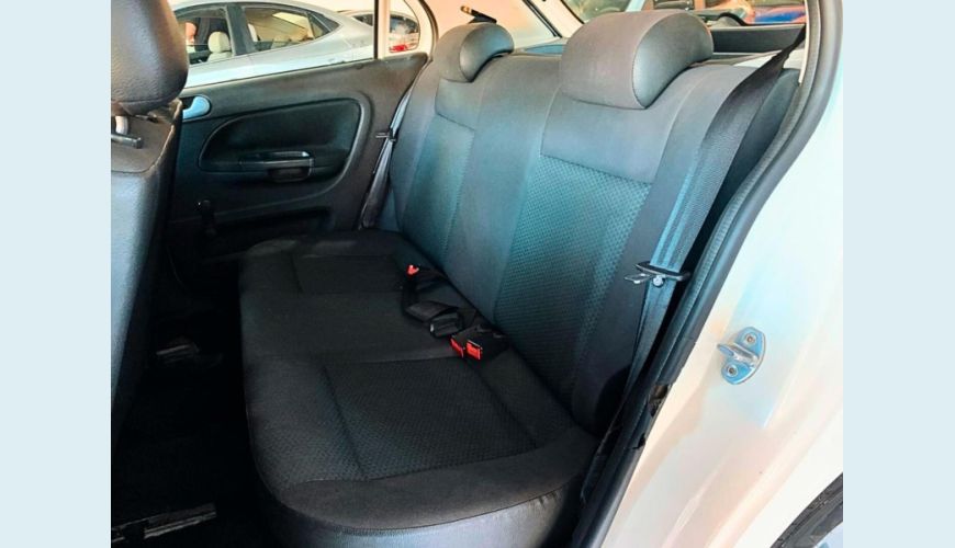 VOLKSWAGEN NOVO GOL TL MBV - BRANCO - 2017 Foto 5 (Grande)