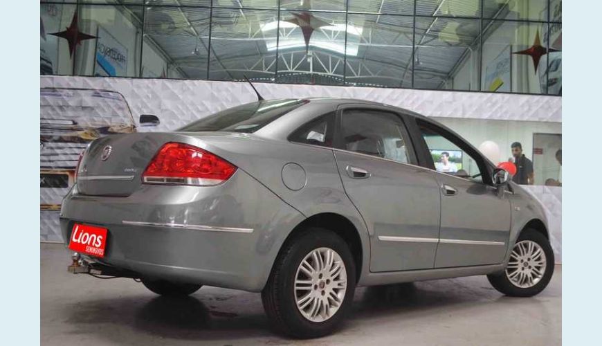 FIAT LINEA ESSENCE 1.8 16V FLEX - PRATA - 2014 Foto 5 (Grande)