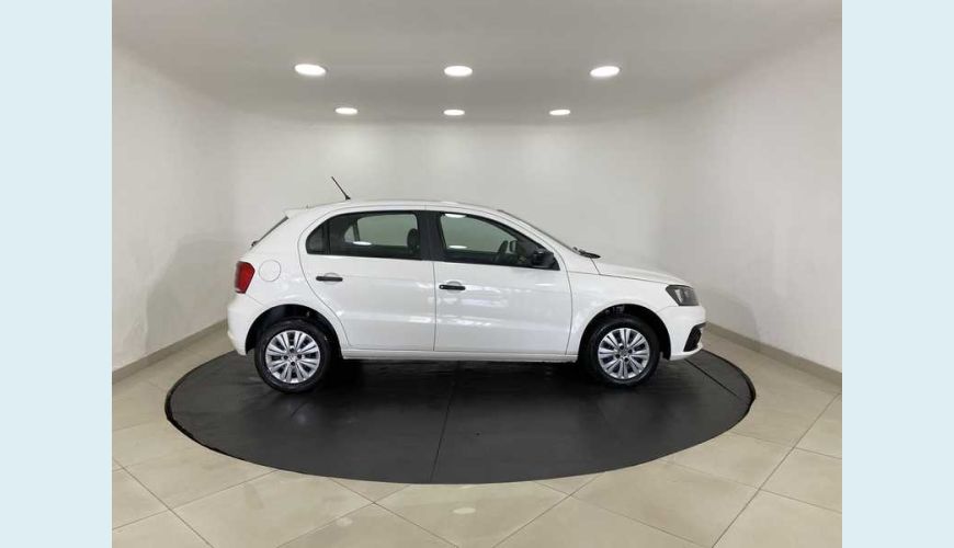 VOLKSWAGEN GOL 1.0 MPI TRENDLINE FLEX 2P - BRANCO - 2017 Foto 5 (Grande)
