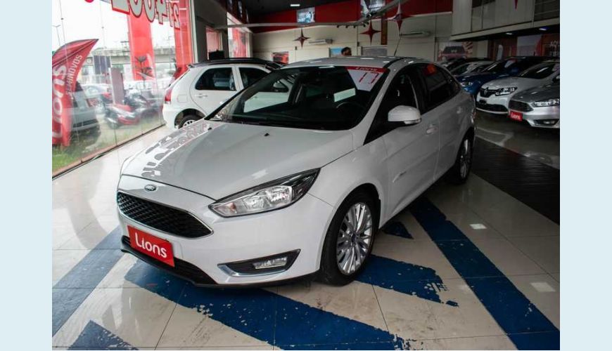 FORD FOCUS HATCH SE PLUS 2.0 POWERSHIFT - BRANCO - 2017 Foto 5 (Grande)