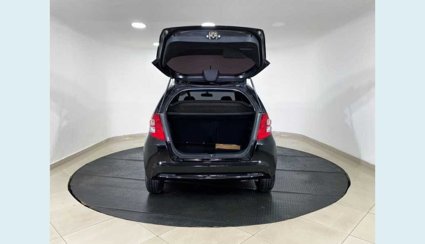 HONDA FIT DX 1.4 FLEX - PRETO - 2013 Foto 5 (Grande)