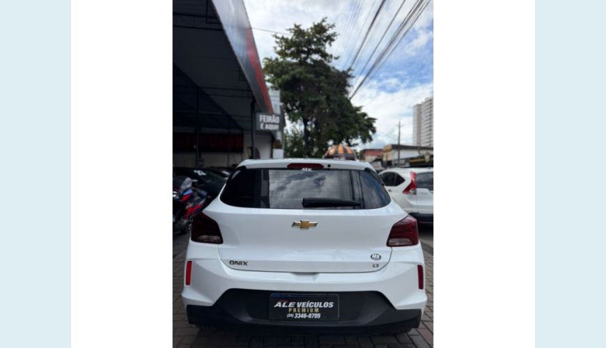 CHEVROLET ONIX - BRANCO - 2023 Foto 5 (Grande)