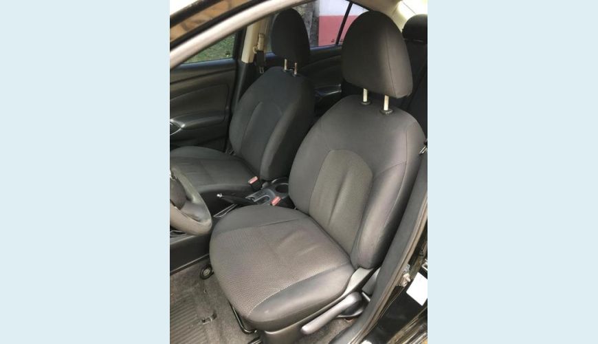NISSAN VERSA 16SL FLEX - PRETO - 2014 Foto 5 (Grande)