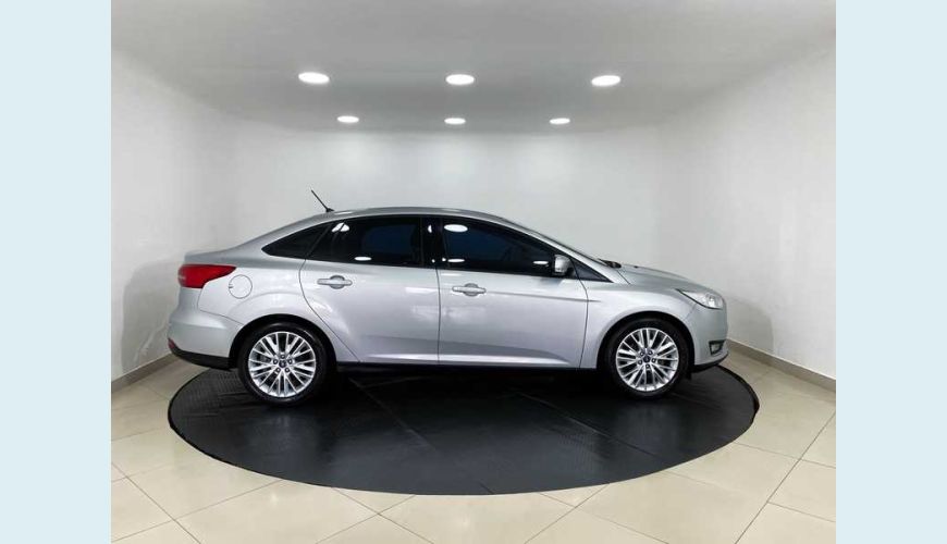 FORD FOCUS HATCH SE PLUS 2.0 POWERSHIFT - PRATA - 2018 Foto 5 (Grande)