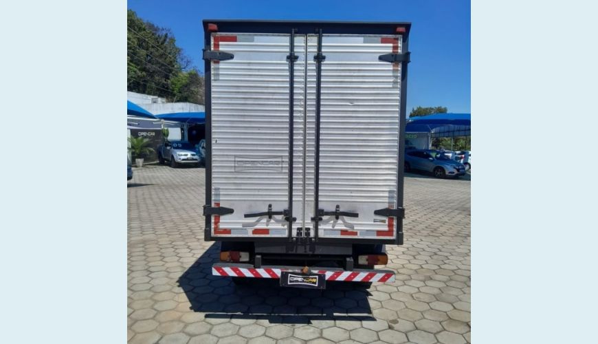 KIA BONGO 2.5 K-2500 4X2 CS TURBO DIESEL 2P MANUAL - BRANCO - 2013 Foto 5 (Grande)