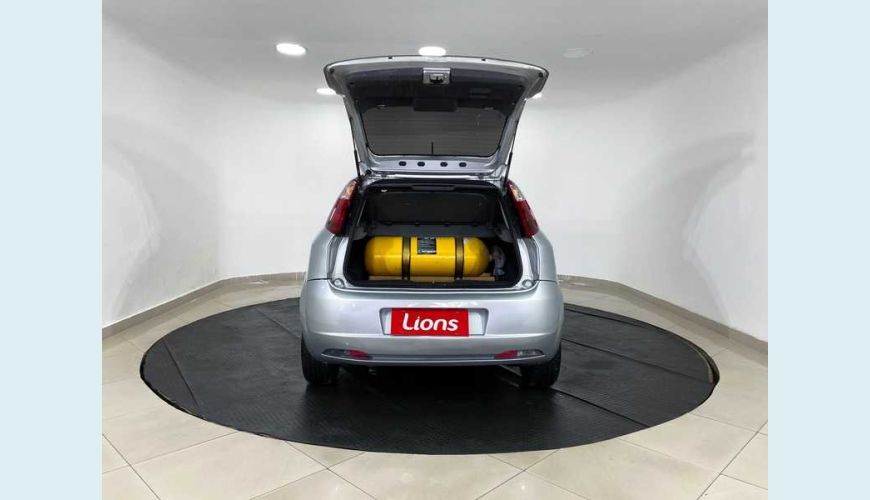 FIAT PUNTO ATTRACTIVE 1.4 FLEX - PRATA - 2012 Foto 5 (Grande)