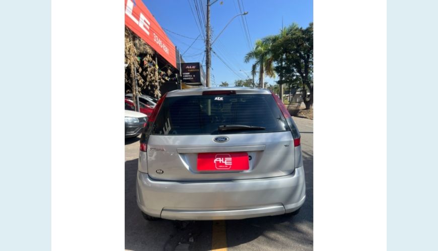 FORD FIESTA - PRATA - 2013 Foto 5 (Grande)