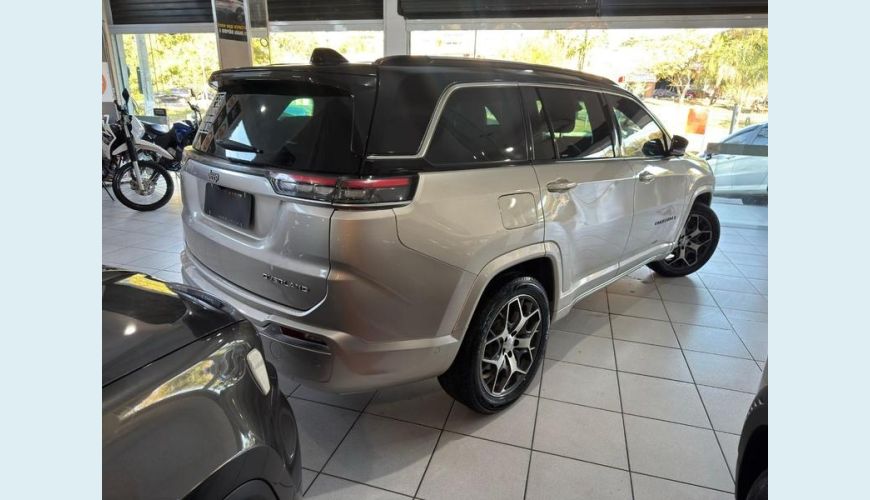 JEEP COMMANDER OVR T270 - DOURADO - 2022 Foto 5 (Grande)