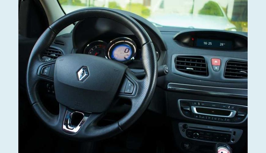 RENAULT FLUENCE 2.0 16V DYNAMIQUE PLUS X-TRONIC FLEX - PRATA - 2015 Foto 5 (Grande)