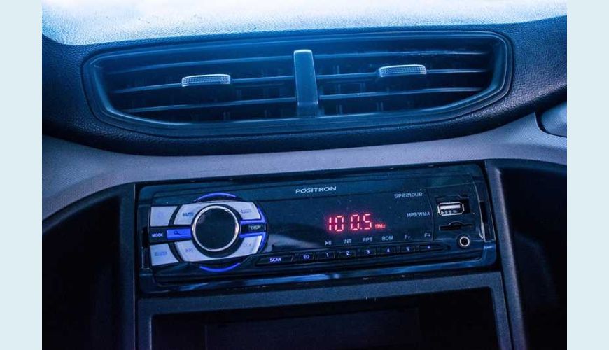 CHEVROLET ONIX 1.0 JOY SPE/4 - PRATA - 2018 Foto 5 (Grande)