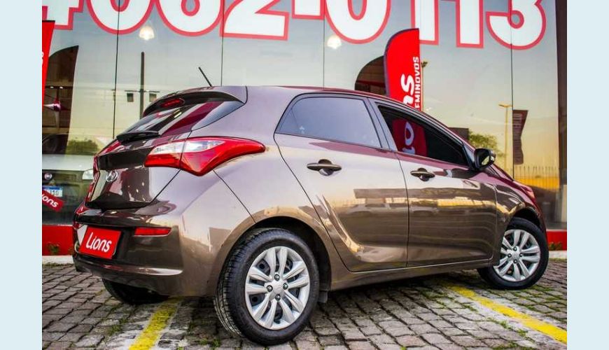 HYUNDAI HB 20S 1.0 COMFORT PLUS (FLEX) - MARROM - 2018 Foto 5 (Grande)