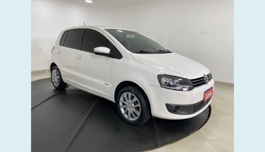 VOLKSWAGEN FOX 1.0 TEC (FLEX) 2P - BRANCO - 2014 Foto 5 (Grande)
