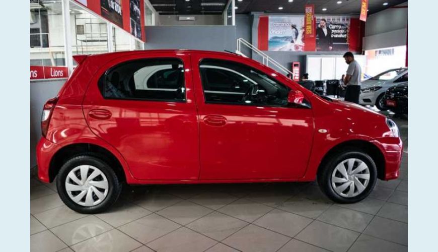 TOYOTA ETIOS X 1.3 (FLEX) - VERMELHO - 2020 Foto 5 (Grande)