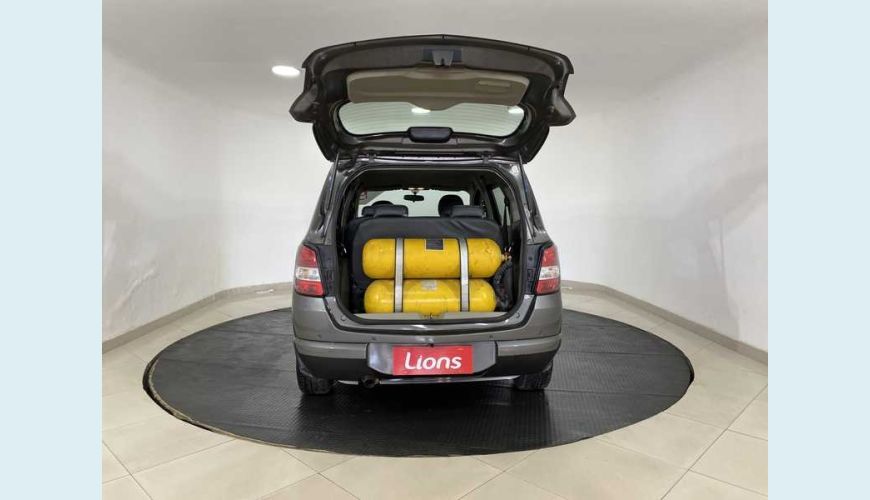 CHEVROLET SPIN LTZ 7S 1.8 (FLEX) (AUT) - CINZA - 2015 Foto 5 (Grande)