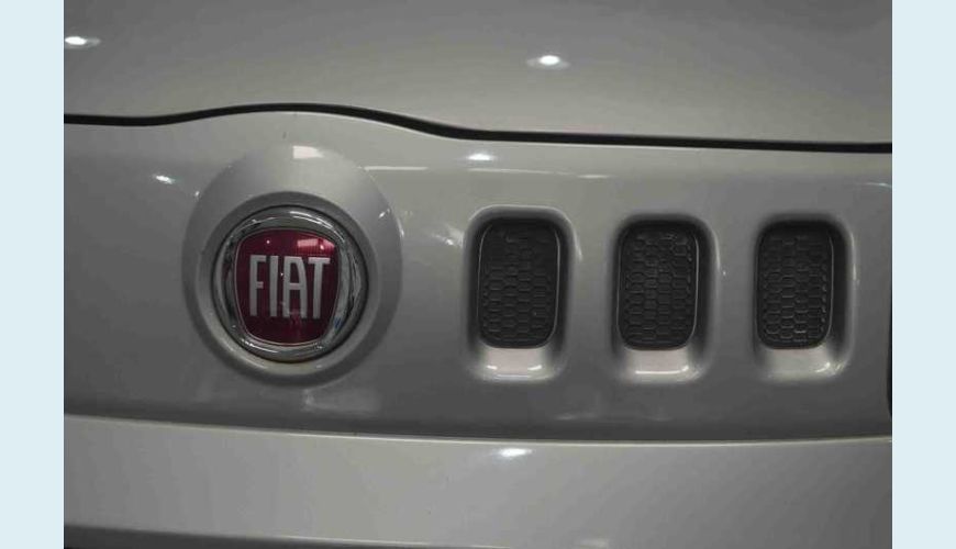 FIAT UNO VIVACE CELEB. 1.0 8V (FLEX) 4P - PRATA - 2016 Foto 5 (Grande)