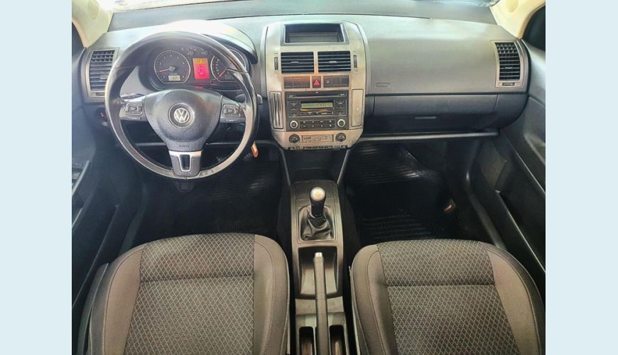 VOLKSWAGEN POLO COMFORTLINE 2.0 FLEX MANUAL 4P - BRANCO - 2013 Foto 5 (Grande)