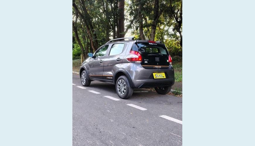 FIAT MOBI TREKKING 1.0MT - CINZA - 2025 Foto 5 (Grande)