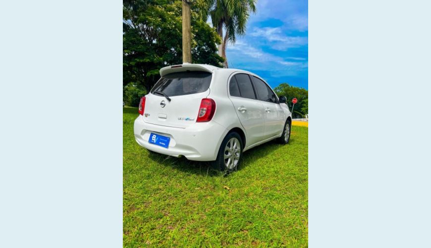 NISSAN MARCH SV 1.6 16V FLEXSTART 5P AUT. - BRANCO - 2017 Foto 5 (Grande)