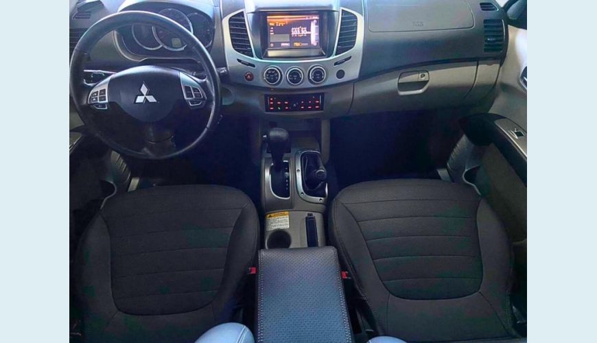 MITSUBISHI L200 TRITON 3.2 D - BRANCO - 2013 Foto 5 (Grande)