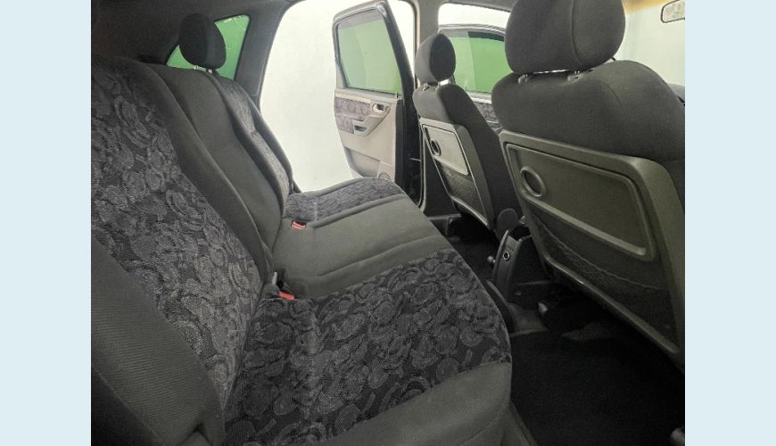 CHEVROLET MERIVA MAXX 1.8 MPFI 8V FLEX MANUAL 4P - PRETO - 2005 Foto 5 (Grande)
