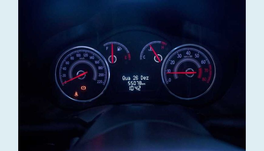 FIAT PALIO ATTRACTIVE 1.0 EVO FLEX MANUAL 4P - PRATA - 2017 Foto 5 (Grande)