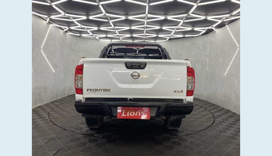 NISSAN FRONTIER CD S 2.3 TD DIESEL MANUAL 4P - BRANCO - 2021 Foto 5 (Grande)